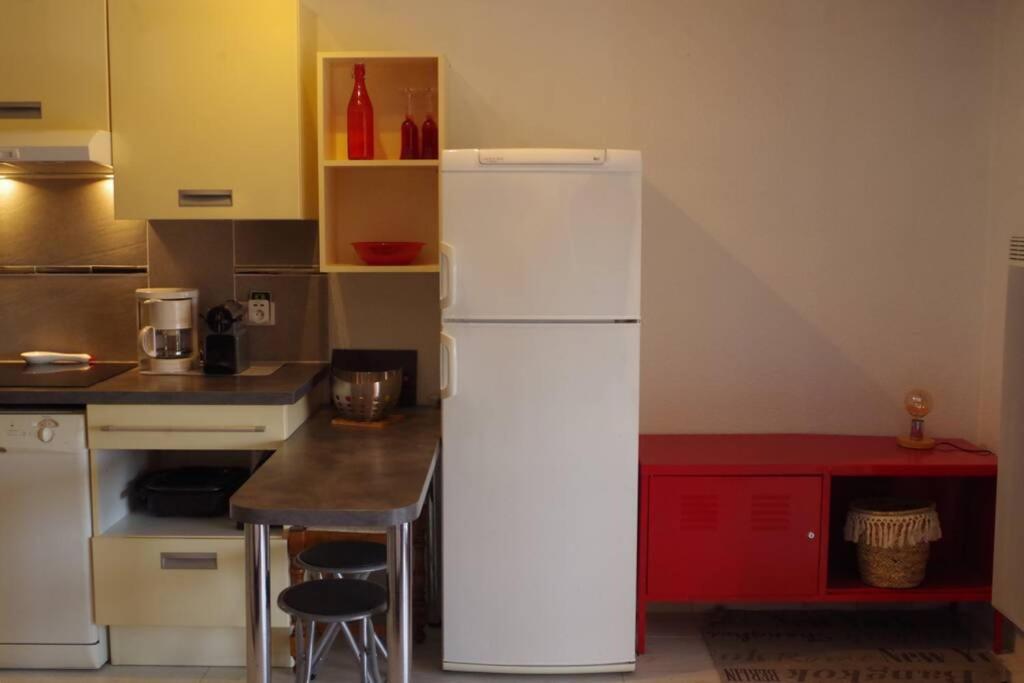 Studio Avec Climatisation Wifi Parking Piscine Agde Bagian luar foto